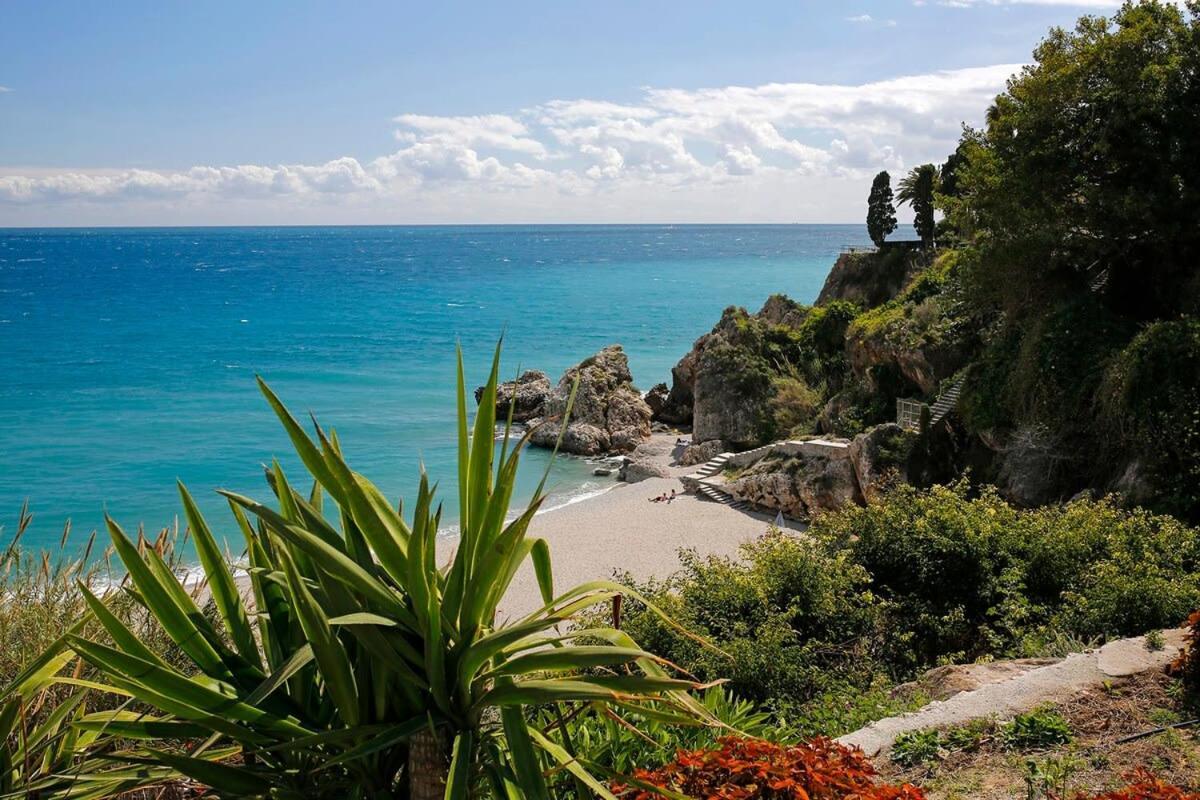 Apts Burriana Nerja Bagian luar foto